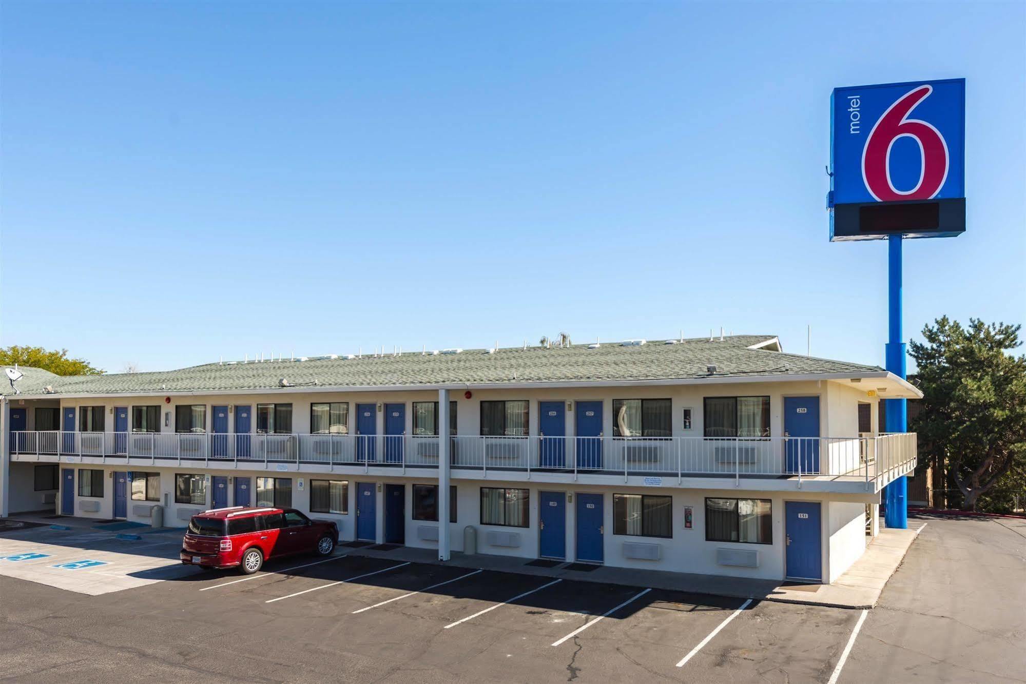 Motel 6-Reno, Nv - West Zewnętrze zdjęcie